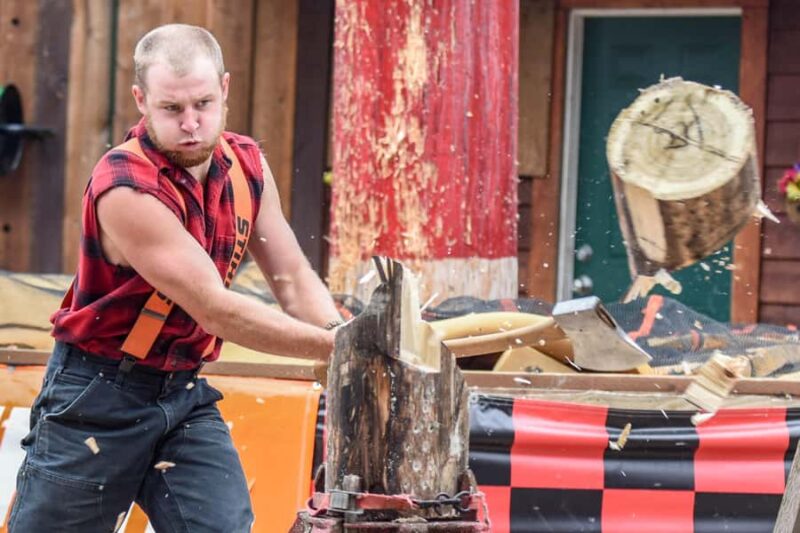 Ketchikan: Lumberjack Show & Crab Feast - The Thrilling Great Alaskan Lumberjack Show