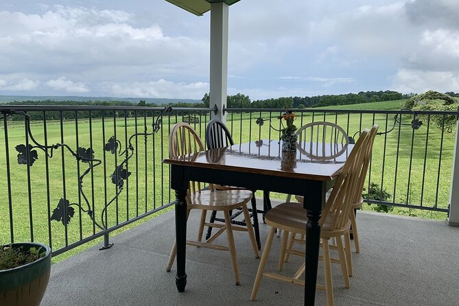 Keuka Lake Winery Tour - The Convenience of the Guided Transportation and Tour Features