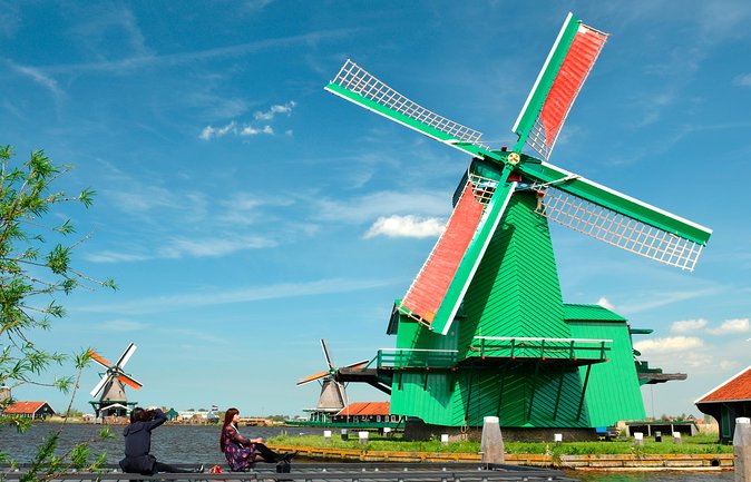 Keukenhof and Zaanse Schans Windmills Day Trip from Amsterdam - Optional Amsterdam Canal Cruise: Scenic City Views