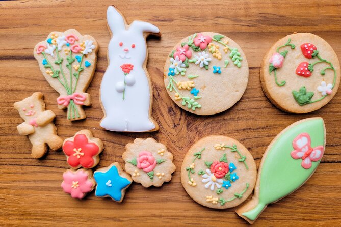 Kew Biscuit Decorating Class for Adults - Creative Biscuit Decorating for Adults in London at $38.40
