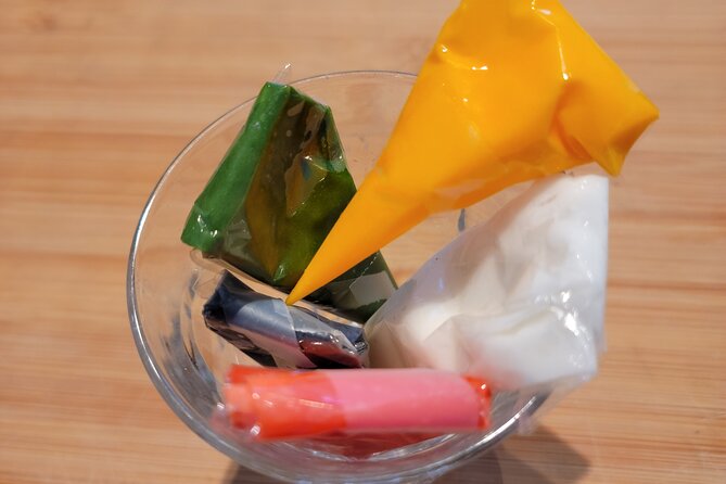 Kew Biscuit Decorating Class for Adults - The Instructor and Class Atmosphere