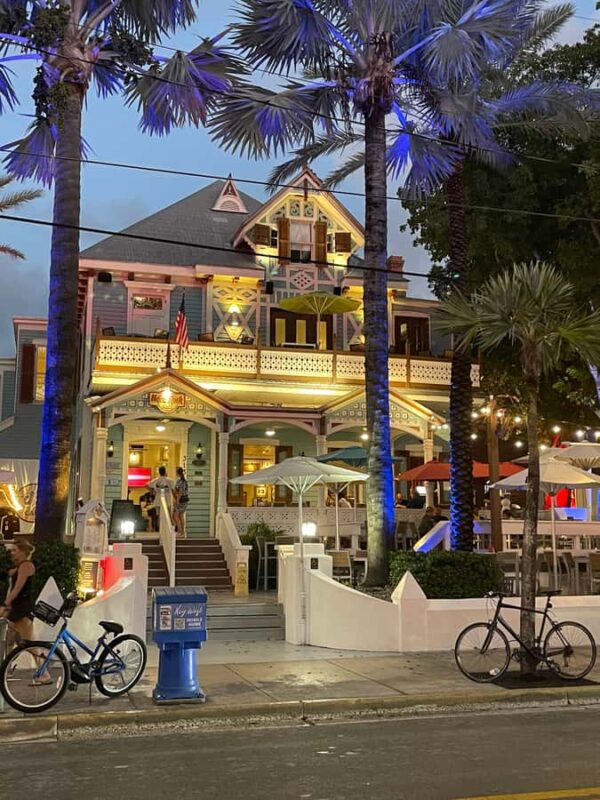 Key West Day Tour Tailor Made - Sunset at Mallory Square and Additional Stops