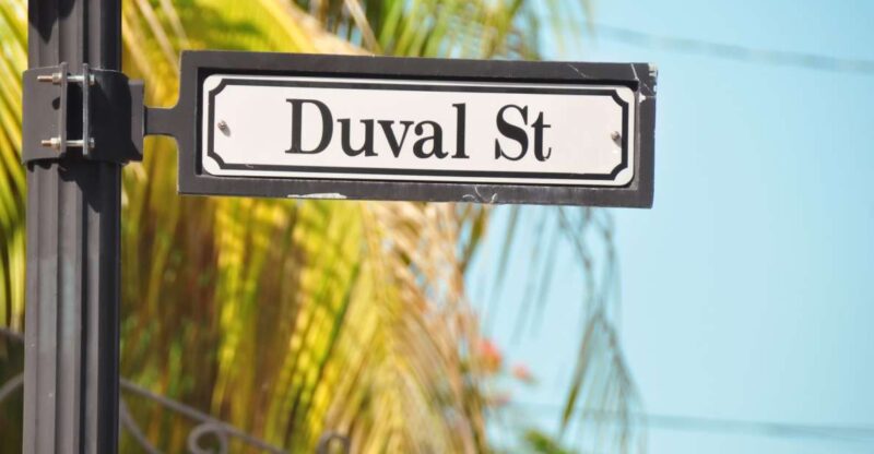 Key West: Haunted Pub Crawl Walking Tour - Discovering Tragedy at Wine-O Bar & Lounge