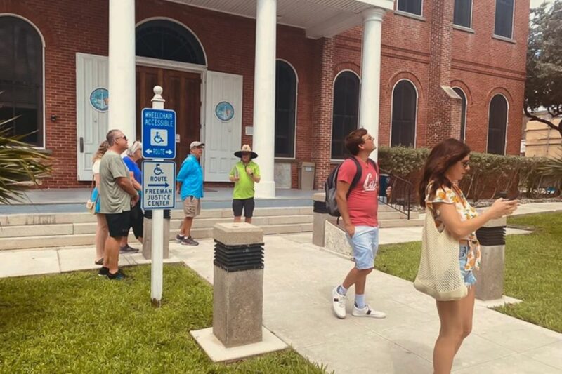 Key West: Hemingway's Life and Local Food Walking Tour - Sampling Local Flavors: Three Key West Food Tastings