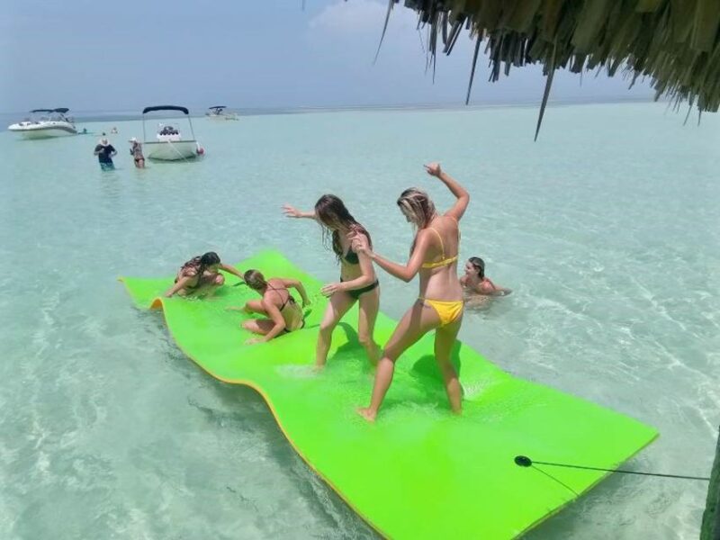 Key West: Private Florida Keys Sandbar Tiki Boat Cruise - Marine Life Encounters During the Cruise