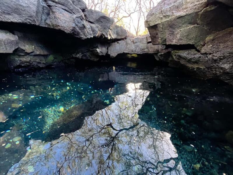 Kholo coast hike and aqua blue swim with Native Hawaiian - Key Points