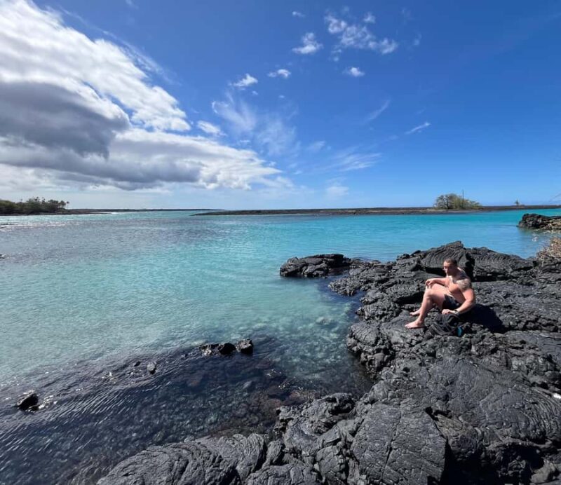 Kholo coast hike and aqua blue swim with Native Hawaiian - Cooling Off in Kholo Bay’s Spring-Filled Waters