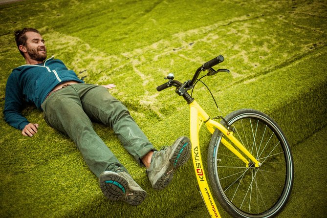 Kick-Bike Small-Group Tour Through Vienna with Locals - Naschmarkt: Vienna’s Premier Food Market