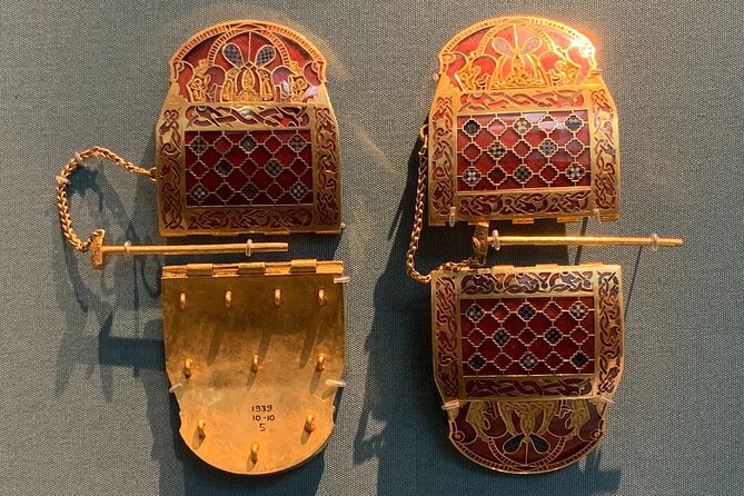 Kids & Families London British Museum Highlights Tour and West End Discovery - Flexibility and Group Size