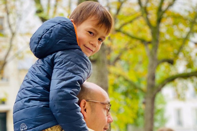 Kids/teens escape game in Montmartre - Visiting the Historic Au Lapin Agile Cabaret