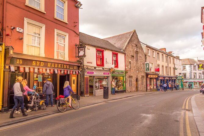 Kilkenny's Artistic Charm & Hidden Stories Private Tour - Discover the Lively Atmosphere at The Hole in the Wall