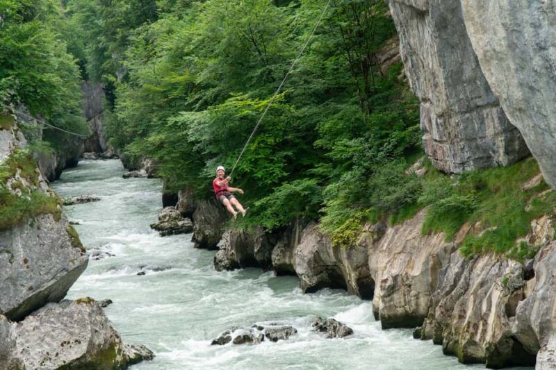 King swing 'I've got a scream' - The Thrill of Jumping and Swinging Over the Salzach River