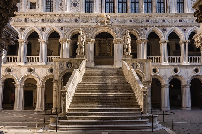 Kingly Venice: Doge Palace Ticket, Guided Tour & History Gallery - The VR Experience: Discover Venice in the Past