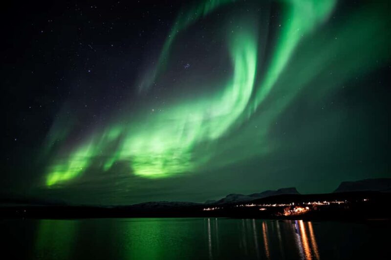 Kiruna: Aurora Wayfinding with Hidden Histories - The Flexibility of the Aurora Chase and Expert Guidance