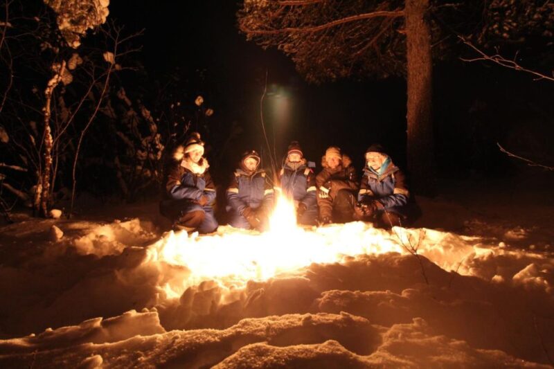 Kiruna: Build your own igloo overnight Tour - Practicalities and What to Wear