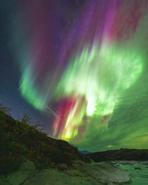 Kiruna: Sami-Inspired BBQ Dinner with Northern Lights Chase - Guides Known for Their Hospitality and Knowledge