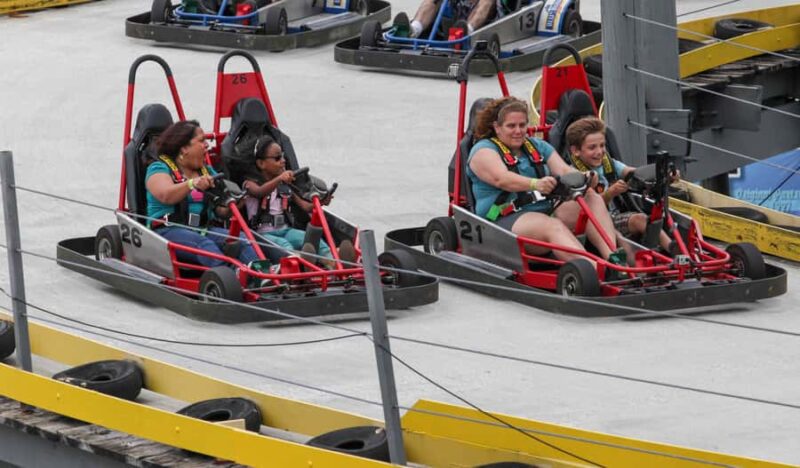 Kissimmee: Fun Spot America Admission Ticket - Food Options and Park Amenities