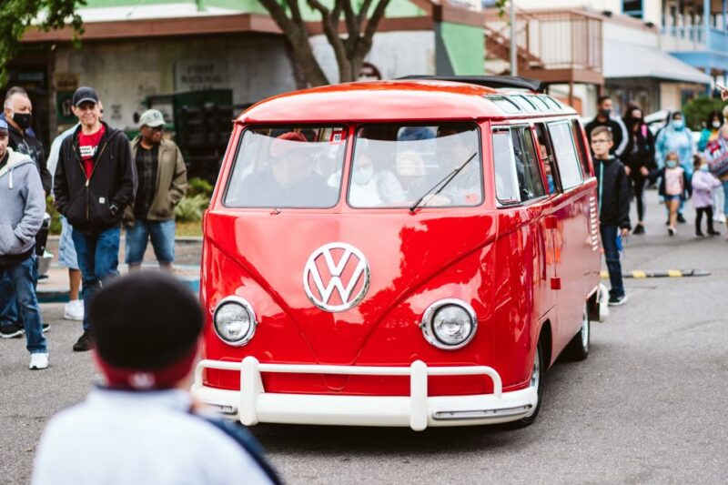 Kissimmee: Old Town Ferris Wheel, Attractions, and Dinner - The All-American Dinner at A&W Restaurant