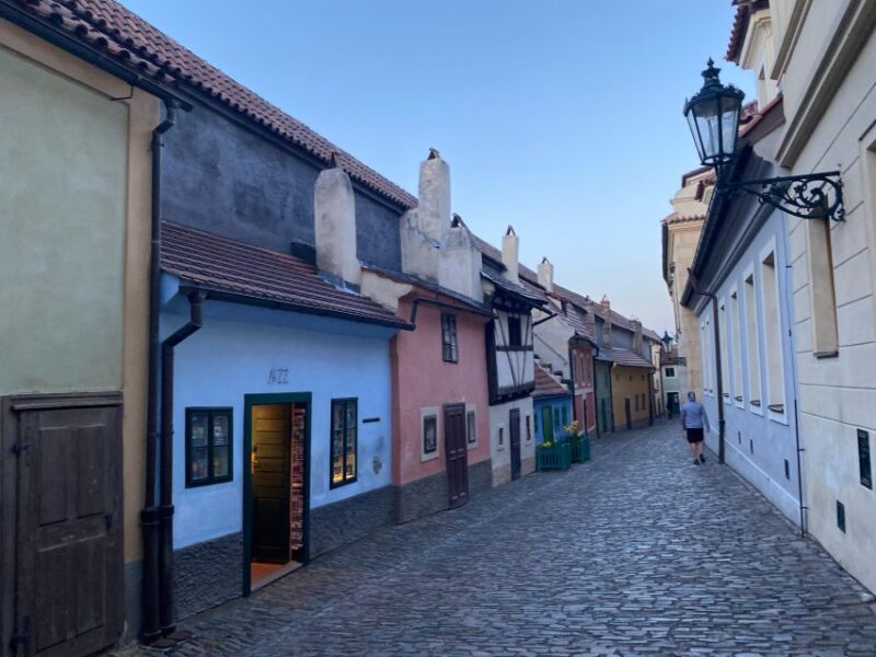 Klara's Prague Castle private tour - Inside St. Vitus Cathedral: Gothic Grandeur and Sacred Art