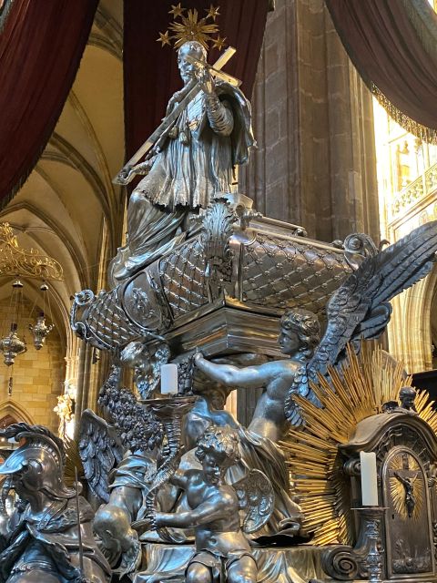 Klara's Prague Castle private tour - Endpoints and Flexibility in Tour Finish