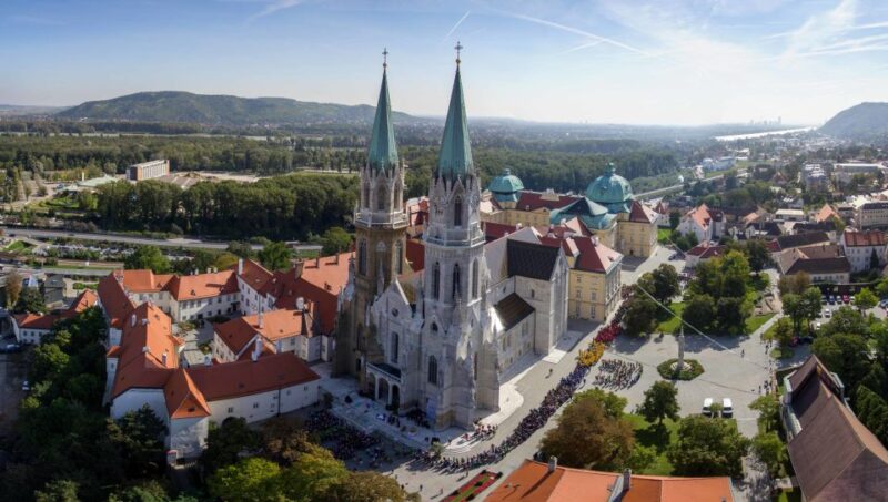 Klosterneuburg: Ticket to Klosterneuburg Abbey - Visiting Klosterneuburg Abbey: Location and Access