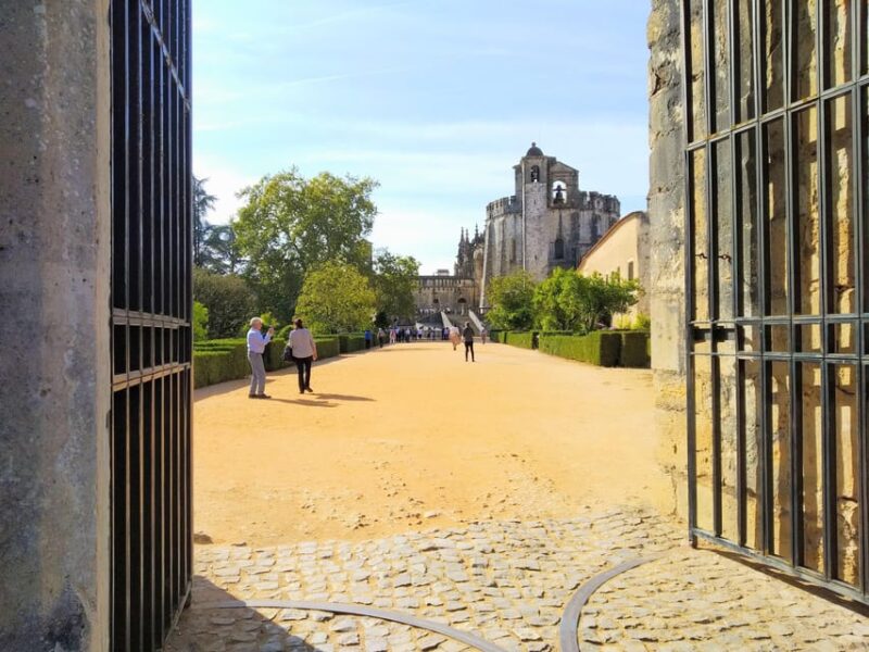 Knights Templar Tour - Lunch at Taverna Medieval in Tomar
