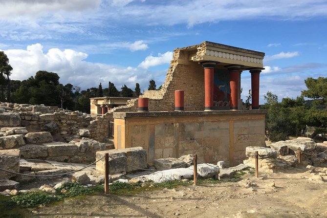 Knossos Palace Exclusive Tour (small group) - Fast-Track Entry and Skip-the-Line Convenience