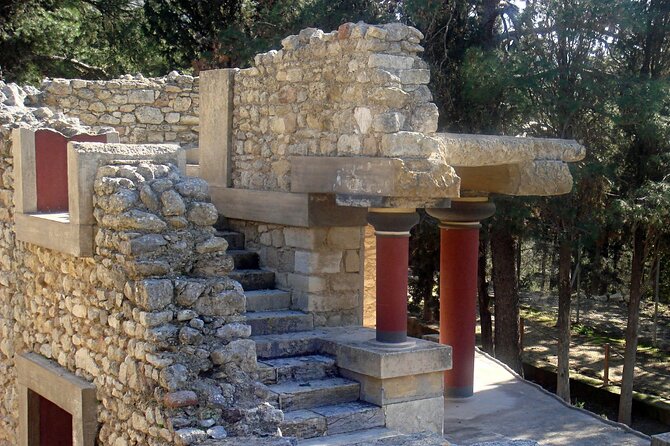 Knossos Palace & Historical Heraklion City Tour, with Old Market - Visiting the Palace of Knossos: Admission and Tips