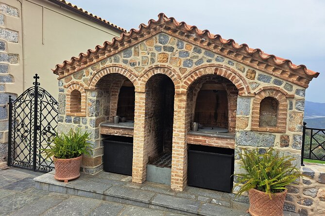 Knossos Palace Lasithi Plateau Villages & Olive Oil Mill - Relaxing at a Traditional Greek Cafe