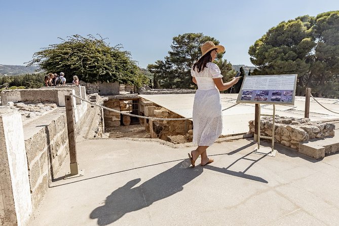 Knossos Palace: Self-Guided Audio Tour on your Phone (without ticket) - The North Lustral Area and Ritual Purification