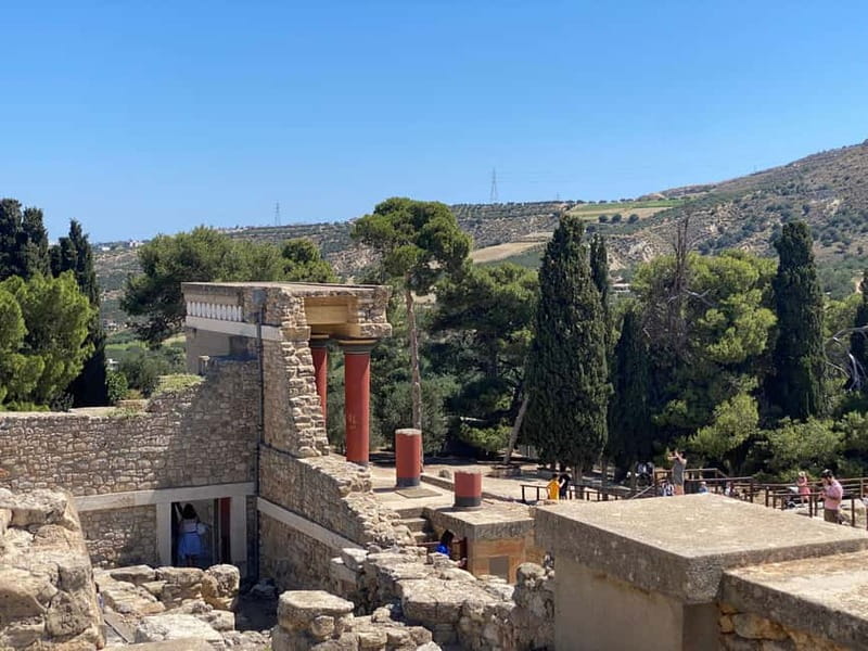 Knossos: Private Tour with a Licensed Guide & Entry Ticket - The Well-Preserved Minoan Frescoes