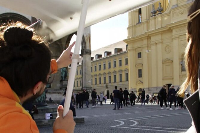 Knowing Munich in a Rikscha - Odeonsplatz and the City’s War Memories