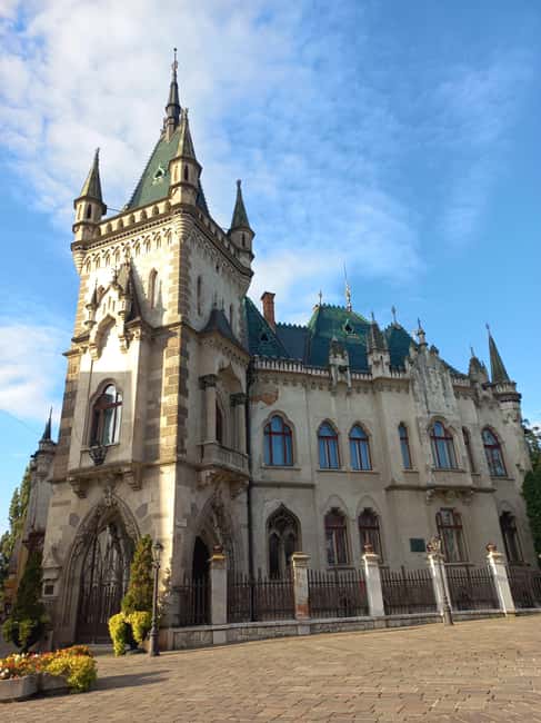 Koice: Guided Walking Tour - Logistics and Practical Tips