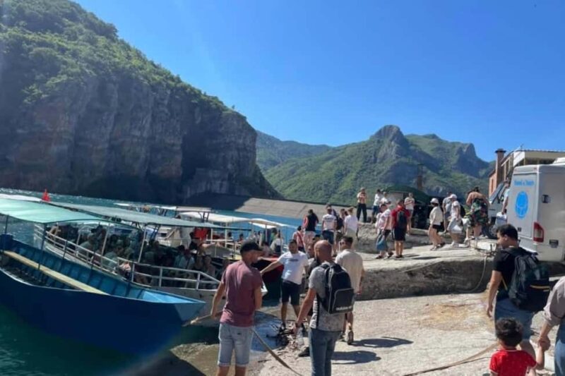 Komani Lake & Shala River: Private Boat Tour (Flexible Time) - Discovering Hidden Caves and Panoramic Cliffs