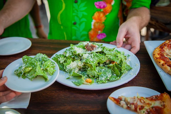 Kona Walking Food Tour - The Guide’s Role: Knowledgeable, Friendly, and Engaging