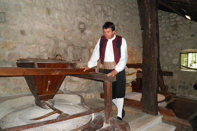 Konavle Valley Wine Tour from Dubrovnik with Train Ride and Wine Tasting - Logistics, Pacing, and Group Size