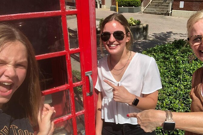 Kooky Cedar Key Scavenger Hunt - How the Live Host Enhances the Experience