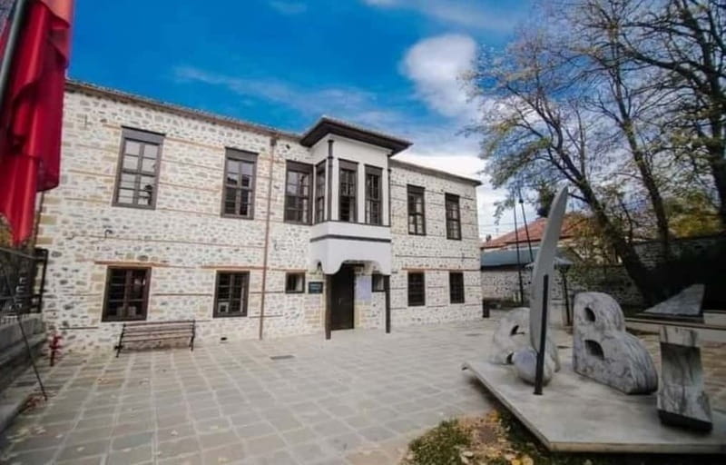 Korça: Sightseeing Walking Tour - The Albanian School and Its Role in Independence