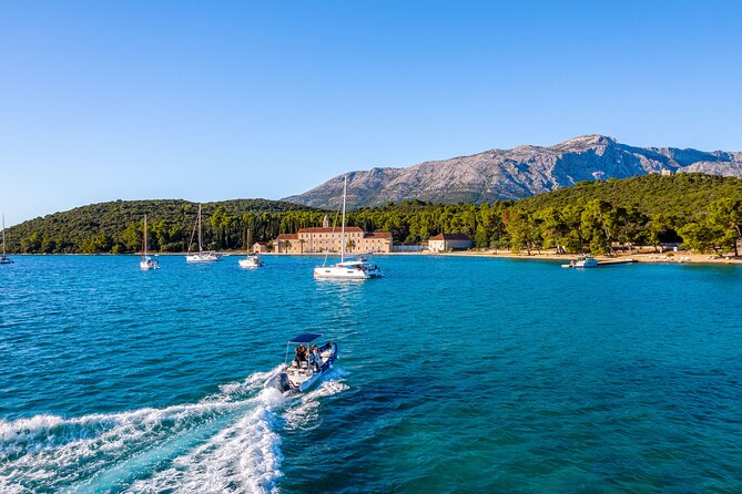 Korcula Archipelago Private Tour Shipwreck and Hidden Gems - Exploring the Sunken Shipwreck from 1981 at Mokalo Beach