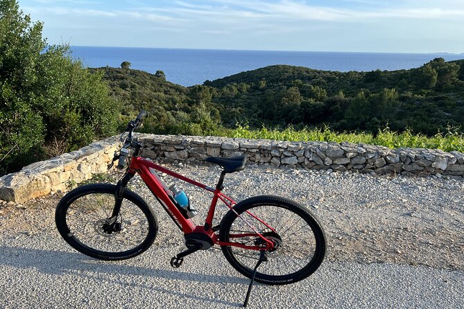 Korcula Island Mountain E Bike Private tour with lunch - Guides, Safety, and Personalization
