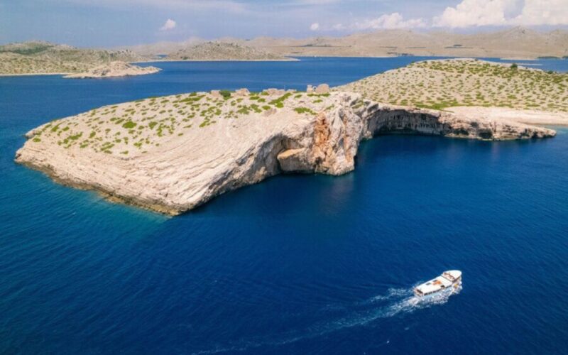 Kornati National Park Islands Mana & Kornat Tour by boat fro - Island Kornat: The Largest and Most Scenic