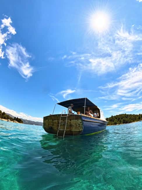 Korula: Sail Away - tour with traditional craftmanship boat - Korula: Sail Away - a Relaxed, Authentic Island Cruise
