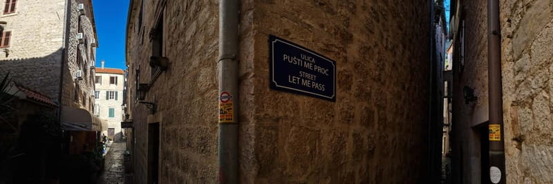 Kotor: Guided Walking Tour of the Old Town - Starting at the Sea Gate in Kotor Old Town