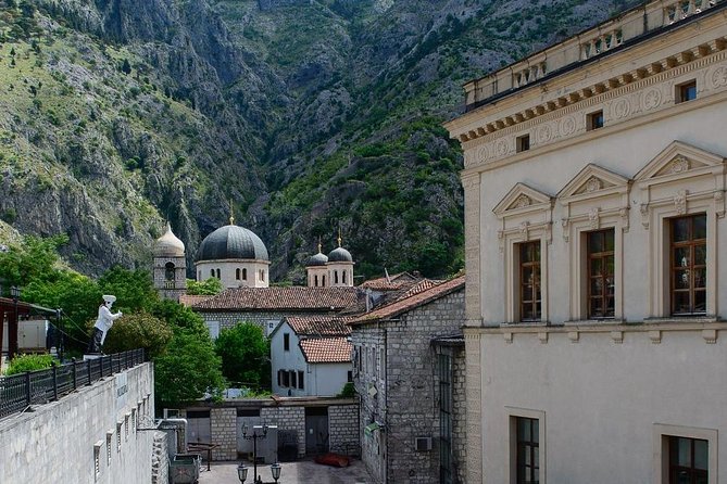 Kotor Old Town Small-Group Walking Tour - The Role of the Guides and Their Stories