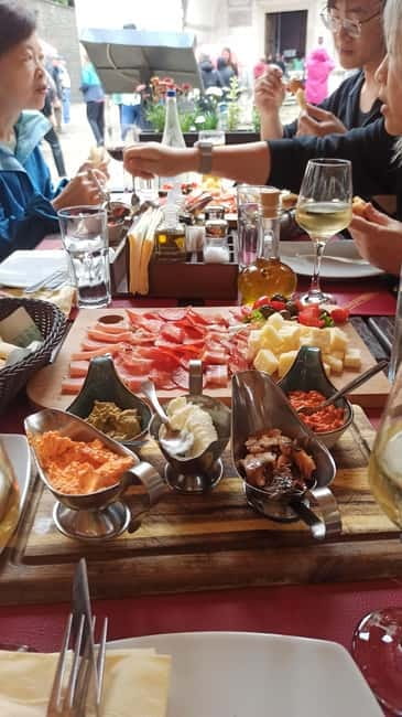 Kotor: Private Walking Tour with Wine and Food Tasting - The Expertise of the Guides