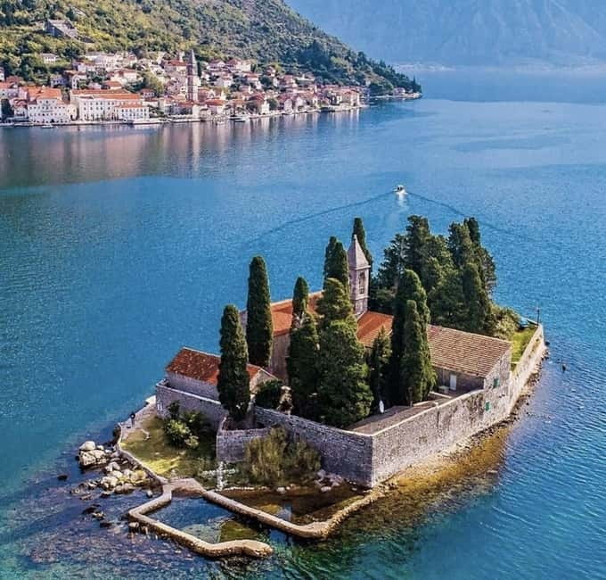 Kotor: Speedboat Tour to Perast and Our Lady of the Rocks - Discover the Bay of Kotor with a Speedboat Ride