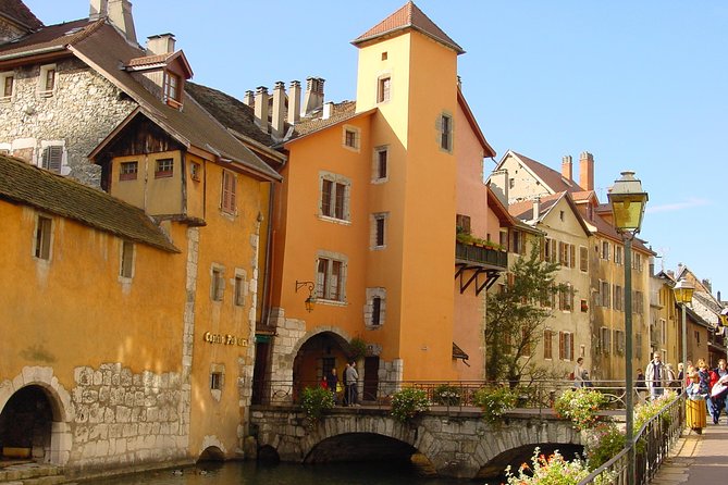 (KPG370) - Private Tour to Annecy, from Geneva - Free Time at Lake Annecy and Local Shopping