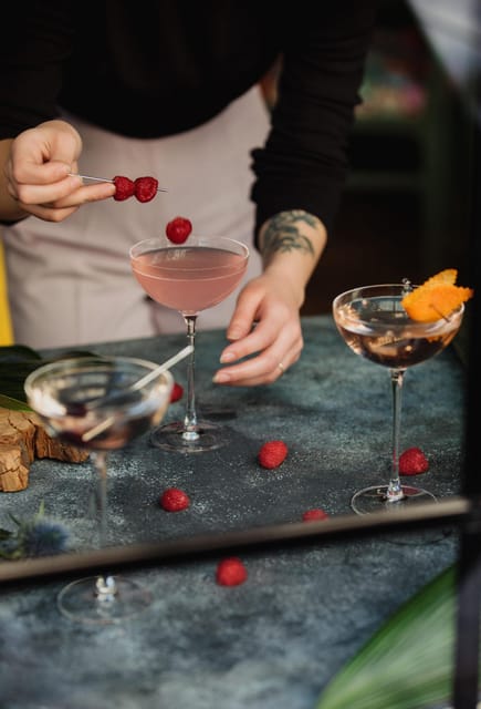 Krakow: 2-Hour Cocktail-Making Workshop - Discover the 2-Hour Cocktail-Making Experience in Krakow