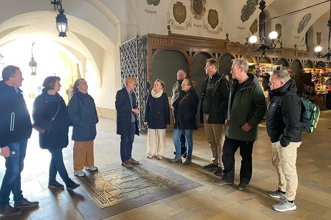 Krakow: 2 Hour Walking Tour in Jewish Quarter - Visiting Synagogues and Religious Sites