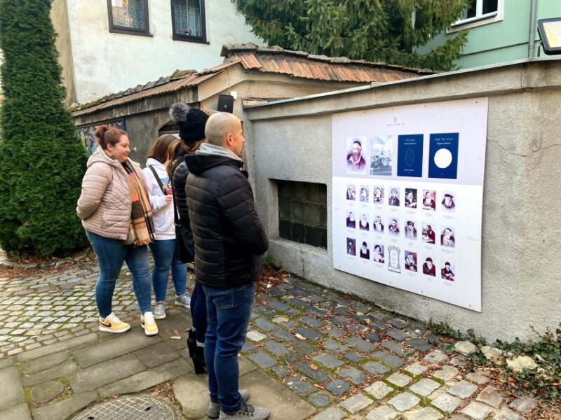 Krakow: 2h Kazimierz (Jewish Quarter) Walking Tour - Comparing Similar Experiences